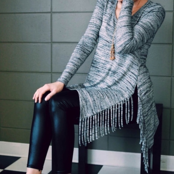 Side Slit Fringe Long Sleeve Top. Price Firm. - Picture 1 of 4